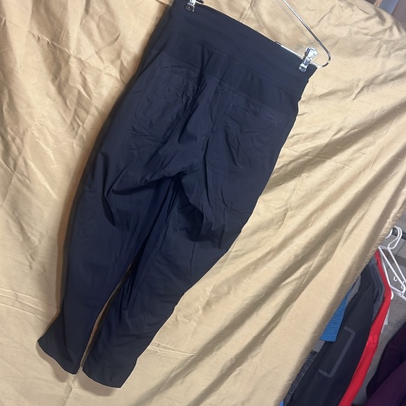 LULULEMON studio pants - Picture 5 of 7